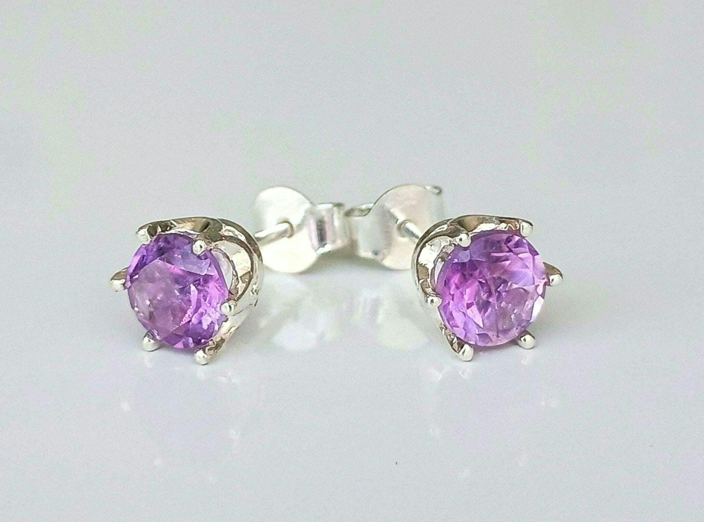 Clous D'oreilles En Améthyste Du Brésil - Pierres Violettes Naturelles, Parfaits Pour Un Look Fantaisie élégant