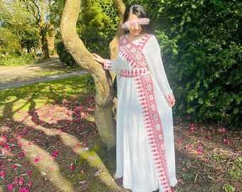 Beautiful Arabian Palestinian dress white and red embroidery tatreez design with belt.