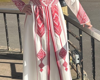 Vestido palestino jordano Thobe bordado blanco y rojo acabado con piedras chispeantes y cinturón