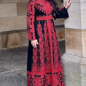 Palestinian Dress embroidered Thobe Abaya image 1