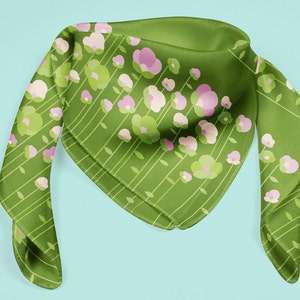 Floral neckerchief, 100% silk lavender and green retro scarf. 70s style silk bandana, gift for her