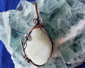 Wirewrapped Copper Aquamarine pendant. Oxidized