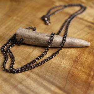 Twine and Twig Classic Tip Antler Necklace main image 1