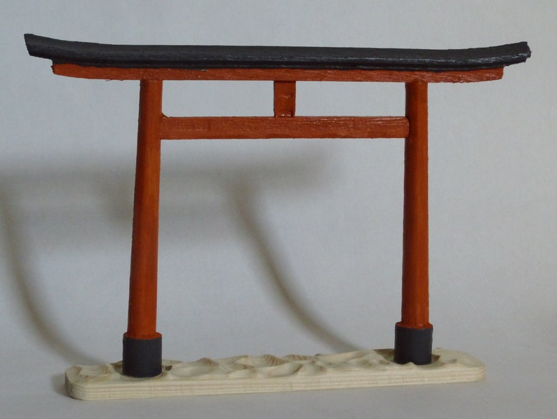 Japanischer Torii Torbogen aus Holz Bild 1
