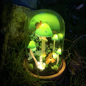 Handmade Mushroom Night Light Glowing Crystal Light Cute Elf Cottage Magic Mushroom Lamp Enchanted Forest Home Decor Birthday Christmas Gift