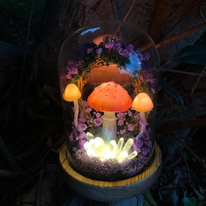 Glowing Crystal Night Light with Healing Properties, Cute Mushroom Lamp Fantasy Mushroom Table Lamp Fungi Lamp Fairy Home Decor Unique Gift
