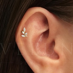 FLAT BACK: Bumblebee Flat Back Labret • Cartilage Stud • Helix Earring • Conch Piercing • Tragus Stud • Forward Helix