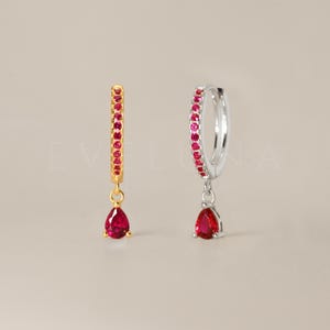 • Rubin Paveed Teardrop Creolen • Rubin Geburtsstein Ohrringe • Geschenk für Sie • Geburtsstein Schmuck • Gold Creolen