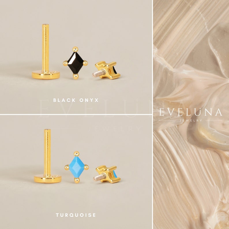 Może przedstawiać: Dwa złote elementy biżuterii do ciała z kwadratowym kamieniem szlachetnym. Pierwszy element ma czarny onyks, a drugi turkus. Biżuteria pochodzi od Eveluna Jewelry.