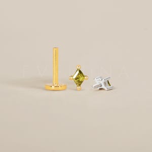 FLAT RÜCKSEITE: Peridot Labret mit flacher Rückseite • Knorpel Ohrstecker • Helix Ohrring • Muschel Piercing • Tragus Ohrstecker • Geburtsstein Ohrringe