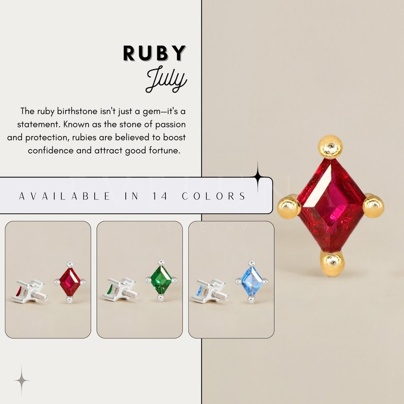 Może przedstawiać: Zbliżenie na kolczyk z rubinem o kwadratowym kształcie i złotymi akcentami. Kolczyk jest dostępny w 14 kolorach, w tym czerwonym, zielonym i niebieskim.