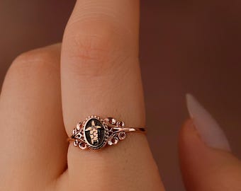 Honey bee signet ring • Pinky ring • Gold Bee jewelry • Sterling silver women ring • Gift for women • Statement vintage style rings