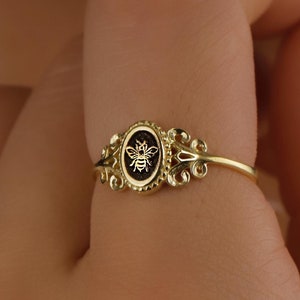 Sterling Silver Honey Bee Signet Ring: Gold Bee Jewelry