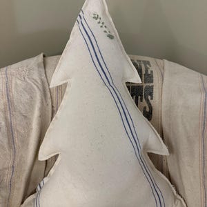 Vintage Grainsack Tree Pillow