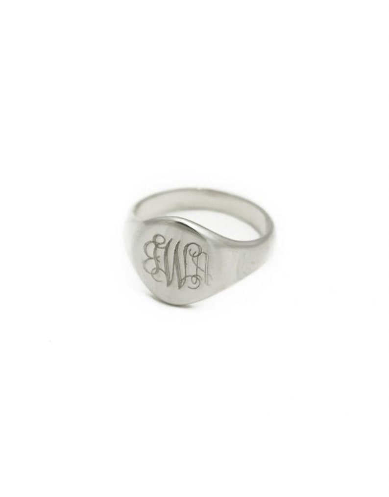 Silver Oval Signet Ring For Mom, Mothers Day Gift, Personalized Initial Ring For Wife, Custom Monogram Ring, Birthday Gift, Anniversary Gift image 3