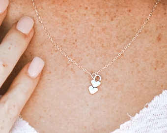 Collier coeurs en argent | Bijou coeur personnalisé | Cadeau d'anniversaire pour femme | Cadeau d'anniversaire | Cadeau de fête des mères pour les mamans et les grands-mères