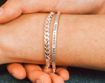 Bracelet personnalisé Dainty Name Bar et bracelet à chaîne cubaine pour femmes | Bijoux personnalisés pour maman | Cadeau d'anniversaire | Cadeau fête des mères