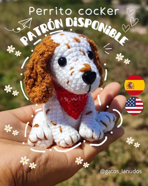 Patrón perro cocker amigurumi a crochet, para llaveros y escritorio ,PDF en español e inglés, regalo hecho a mano, recuerdo de mascota