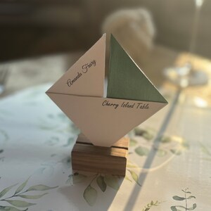 Segnaposto semplici, nautici, a forma di barca a vela per matrimoni e altri eventi