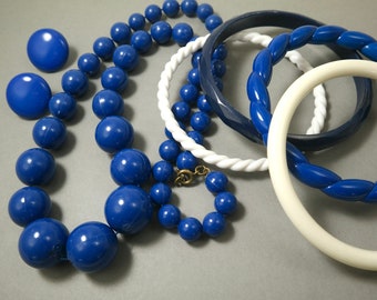 Vintage job lot of 1980s blue plastic costume jewellery