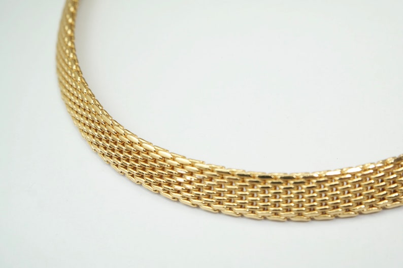 Vintage retro 1970s 1980s Cleopatra Egyptian revival gold tone mesh collar necklace jewelry jewellery