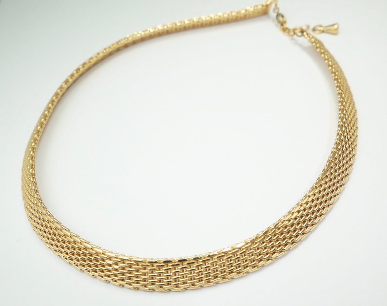 Vintage retro 1970s 1980s Cleopatra Egyptian revival gold tone mesh collar necklace jewelry jewellery