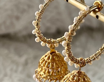 Gold und Perle Clip auf Jhumka indischen Stil Ohrclips