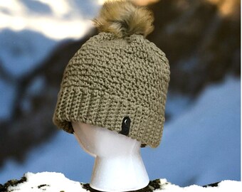 Women's crochet beanie with pom pom, winter beanie, woman's winter hat, crochet beanie, Pom pom women's beanie