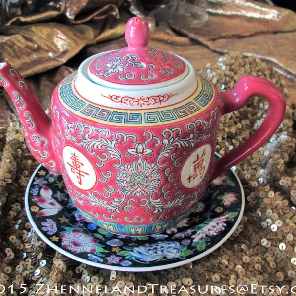 ViNTAGE CHiNESE TEAPOT | JiNGDEZHEN FAMiLLE ROSE Porcelain | Deep Pink, Yellow, Green Floral Design | CHINOISERIE -Black Plates not included