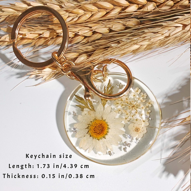 Pressed Powder On Key Chain Resin Flower Keychain With Pressed Wildflowers - Etsy