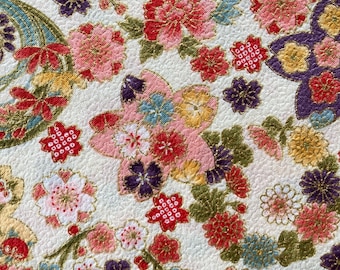 Motivo floreale giapponese su sfondo avorio, tessuto di cotone giapponese, venduto a 1/2 iarda,