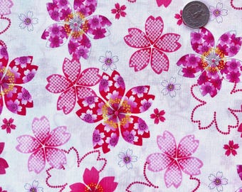 Kirschblüten auf weißem Hintergrund, japanischer Baumwollstoff, Sakura-Stoff