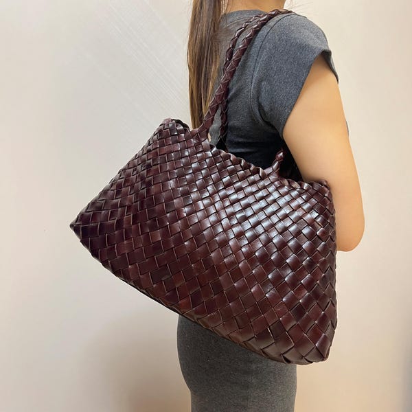 X-Large Handmade vintage cowhide handbag, Retro woven leather shoulder bag, Handcrafted tote bag, Gift for her, Trendy Ladies HOBO Bag Gift