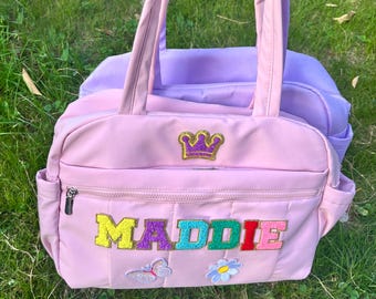 Sac polochon personnalisé : sac polochon personnalisé avec lettre en chenille, sac intérieur imperméable, sac de danse, sac de sport, cadeaux pour elle