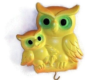 Retro Chalkware Owls Wall Hanging | 1977 Miller Studio Owl Decor