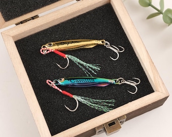 Personalized Fishing Hook Gift Set – Custom Engraved Hooks & Japanese DUO Lures (Silver, Gold , Color) in Wooden Box Gift for Anglers