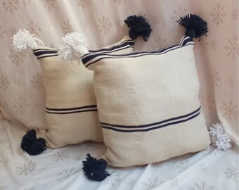 Set of 2 pillows،New Moroccan old,style,handmade,cushions, wool,Very beautiful,floor cushion,raditional interior design100%,recycled handmad