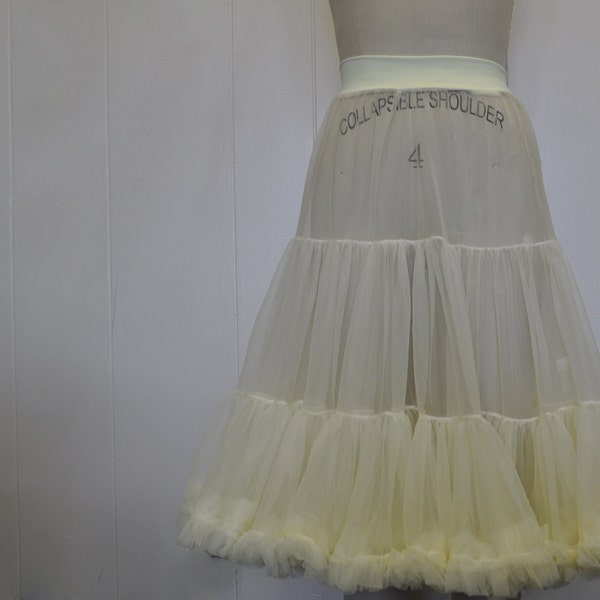 Light Chiffon Petticoat Single Layer Knee to Floor Length Wedding -----------------available in other colors