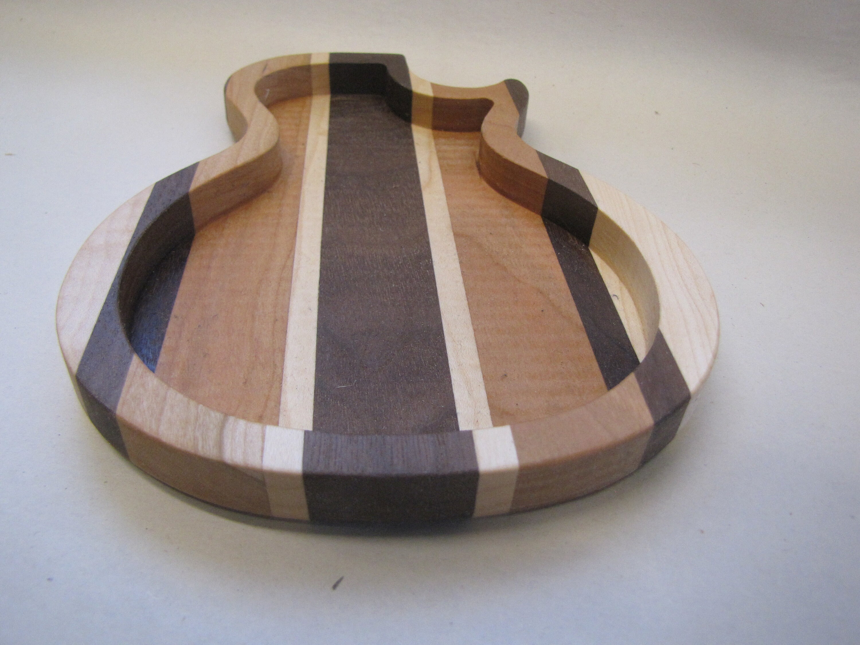 Guitar Catch All Tray, Birthday Gift Guitar Tray, Valet Tray Gift for Musician, Hardwood Guitar Shaped, lp style, 3 free wooden guitar picks