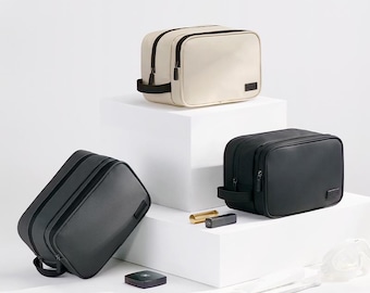 TRAVEL Water Resistant Toiletry Bag/Dopp Kit