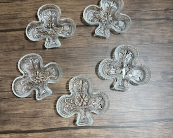 Juego de 5 platillos para joyas vintage de cristal Indiana con forma de tiara (4")
