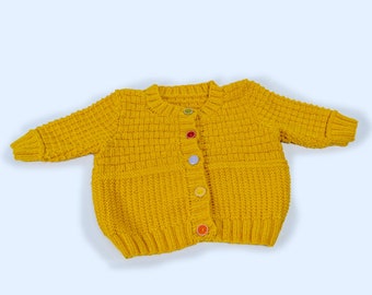 Veste pour enfant tricotée main à manches trois-quarts