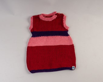 Hand-knitted summer dress for babies or toddlers, size 92/98