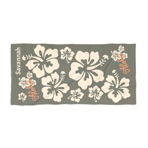Personalized Aloha Beach Towel - Custom Name, Gift for Beach Lover, Tropical Vacation Essential, Summer Pool Towel, Hawaiian Design image 3