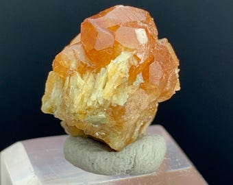 Natural Hessonite Garnet Crystals on Matrix, Skardu Mine, Raw Mineral / 7.03   Grams)
