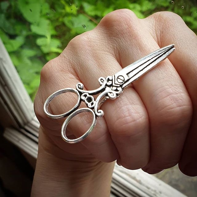 Scissors Ring -  Hong Kong