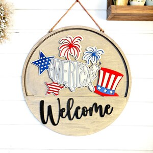 Welcome Sign with America Insert – 16 Inch Round Front Door Sign with Interchangeable Seasonal Decor – Patriotic Door Hanger