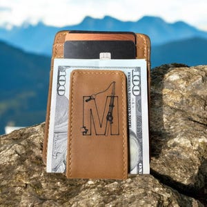 Billetera de cuero con clip para billetes: billetera elegante grabada para hombres, ideas para regalos de Navidad, monograma de pesca personalizado, accesorio de cuero único