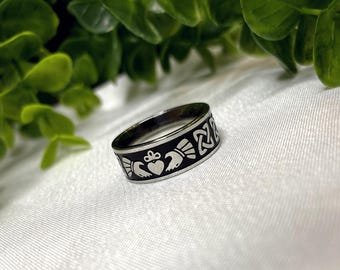 Men&#39;s Silver Claddagh Ring, Stainless Steel Irish Celtic Love Loyalty Friendship Band, Promise Ring Gift for Him, Best Irish Gifts for Men
