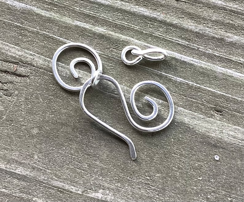 Sterling Silver Clasp 16ga Hand Forged Swirl Hook & Connector 2pc Hammered Metalwork Bright or Oxidized MTO afbeelding 6